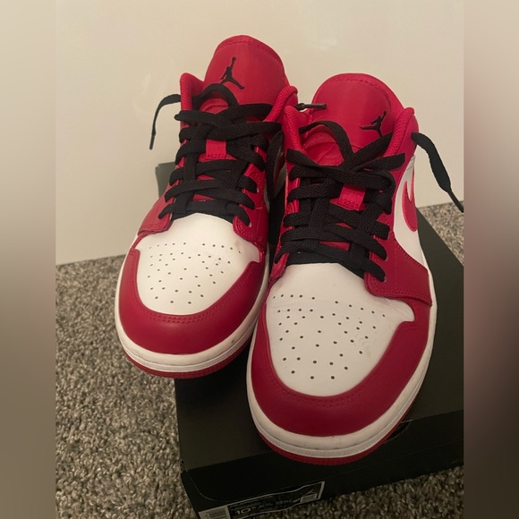 Nike Air Jordan 1 Low - Picture 5 of 5